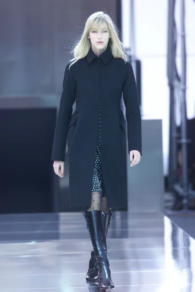 Look 1